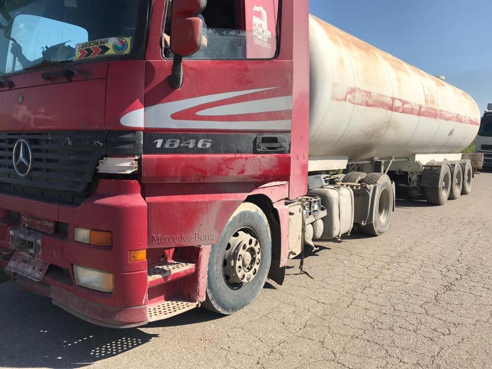 Police forces in Kirkuk confiscate two trucks in the site of an oil robbing, April 18, 2019. (Photo: Energy Police in Kirkuk)